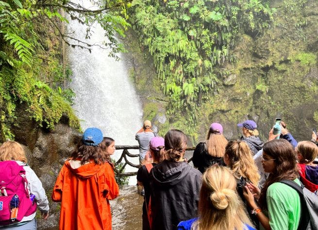 Expérience communautaire à Juanilama et découvertes tropicales au Costa Rica